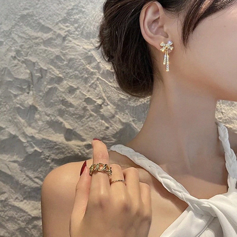 Franse strik vol diamanten oorbellen