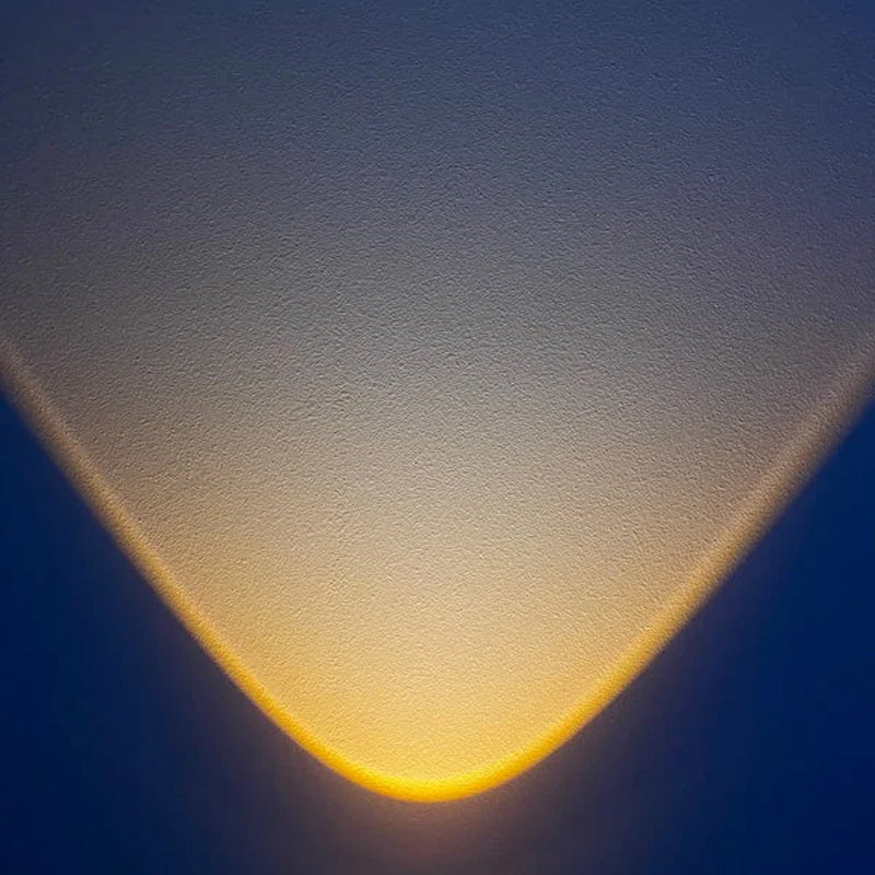 Zonsondergangprojectie onder kastlicht