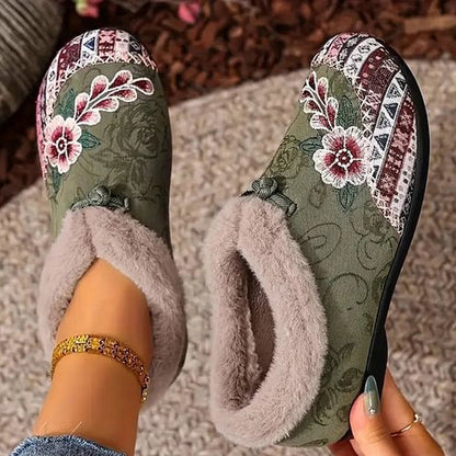 Sophie — Verwarmde Schoenen met 3D Borduurwerk en Antislipzool