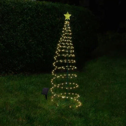 Metalen kerstboom op zonne-energie met sprookjesverlichting