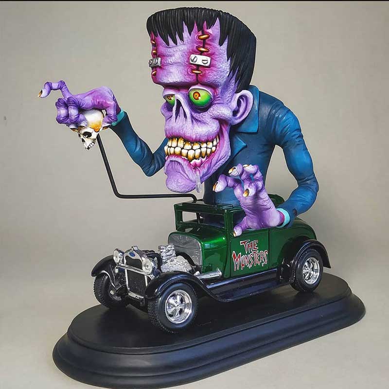 Boos monster standbeeld