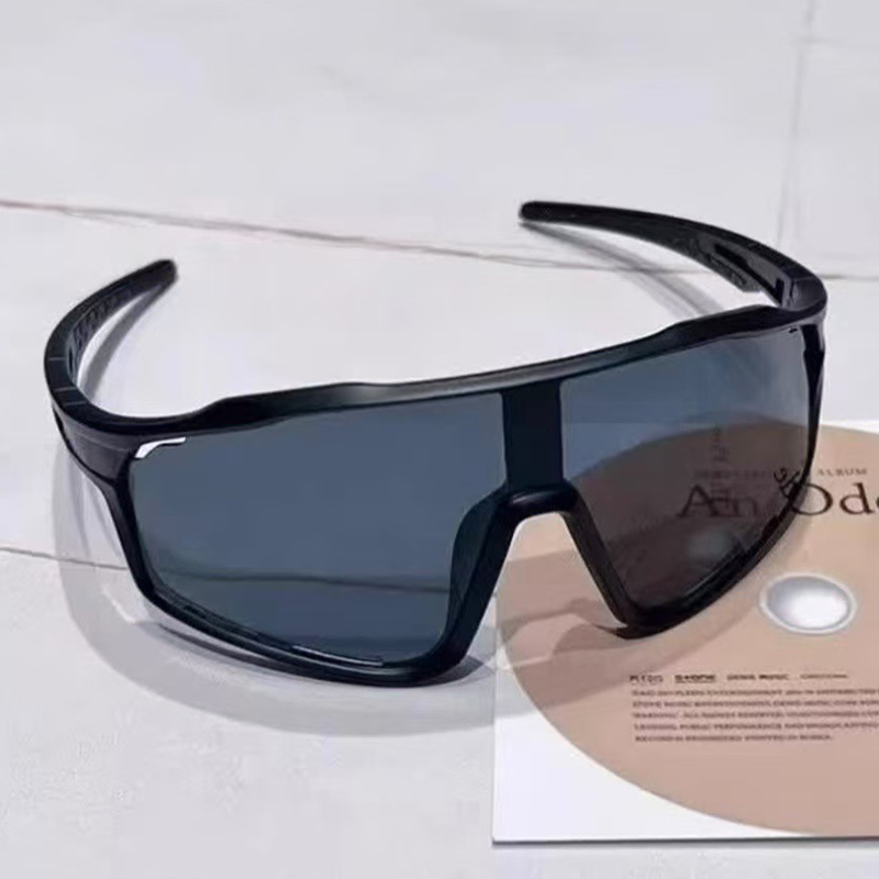 AdaptiveVision — Sport Zonnebril | 1+1 GRATIS