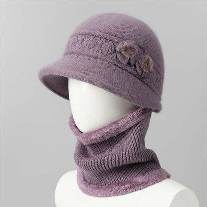 Sophia – Damespluchen wintermuts met bloemenaccenten