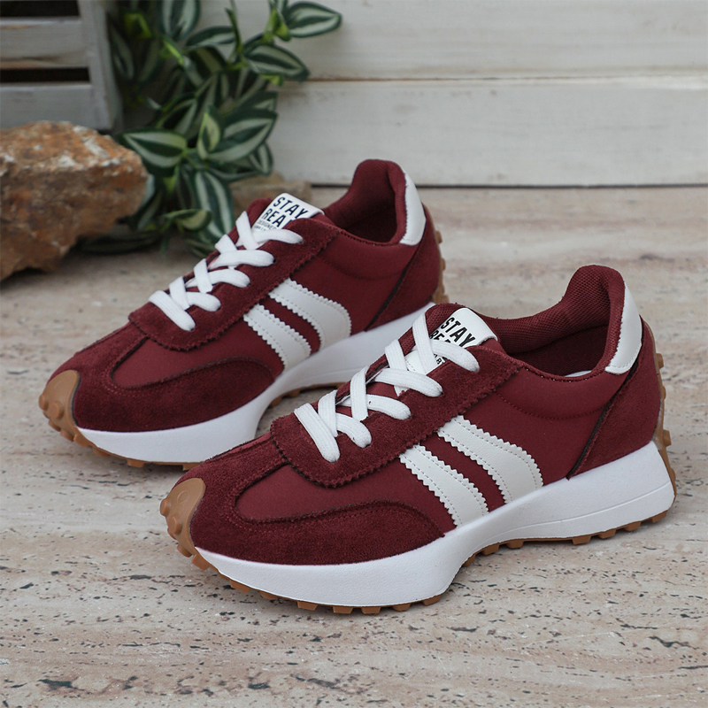Nina – Casual sneaker met 4 cm hak en retrostijl
