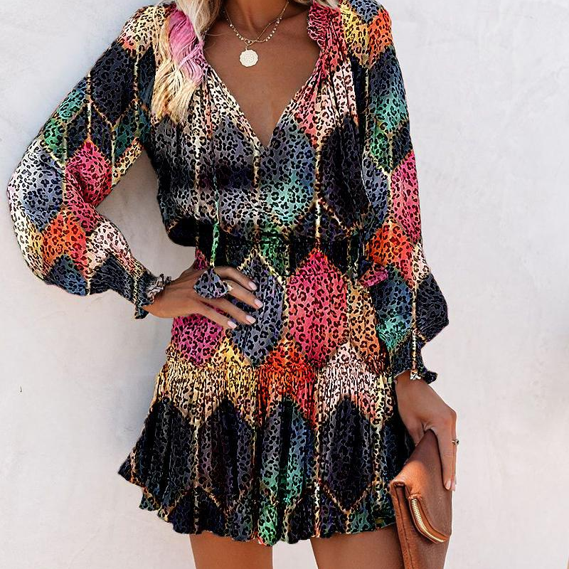 Lena – Dames mini-jurk met V-hals, volantzoom en tailleaccentuering