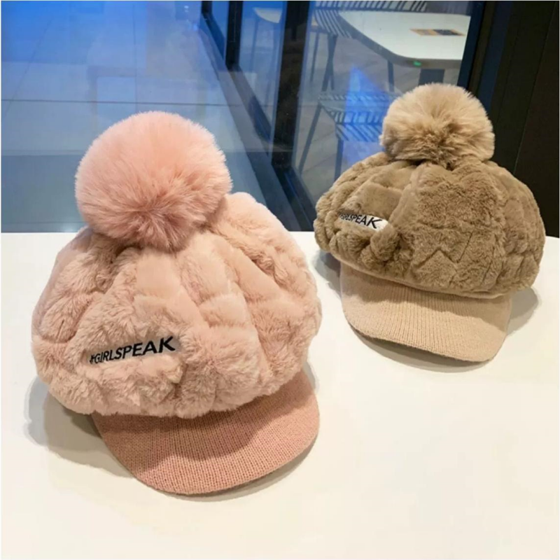 Flair — Dames Pluchen Wintermuts met Korte Klep