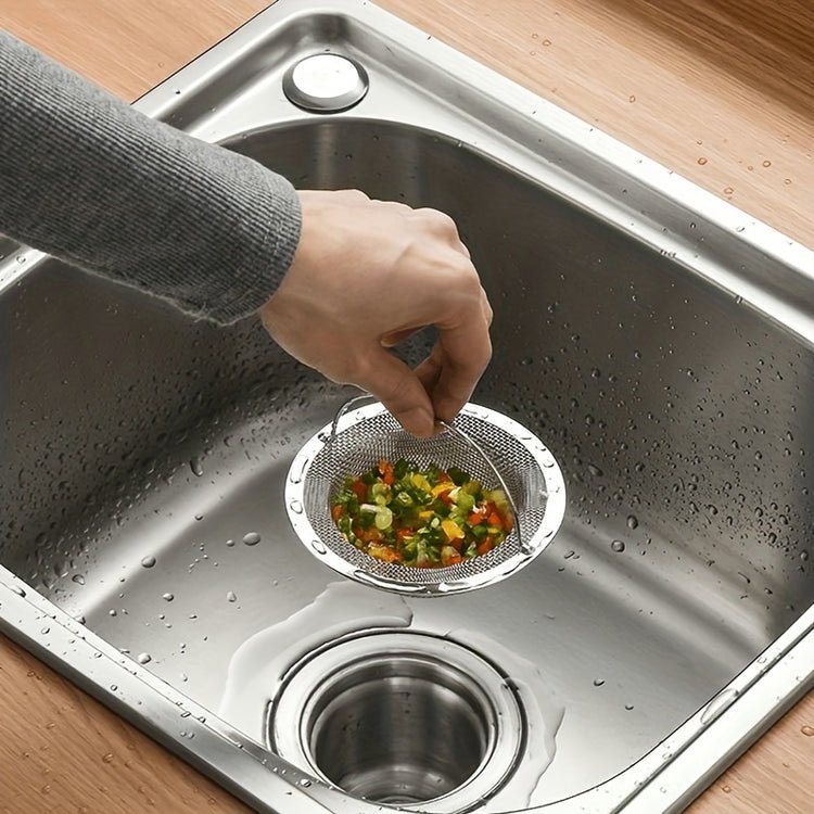 Filter voedselresten voordat je ze door de gootsteen spoelt