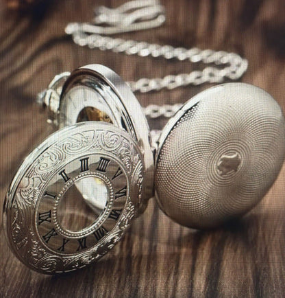 Mechanisch Zakhorloge met Spinnenwebpatroon — Bezit Tijdloze Gedurfdheid