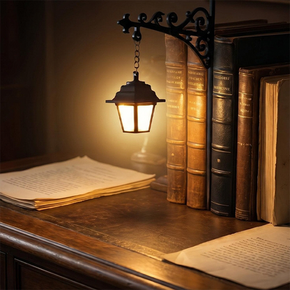 Boekensteunen in de vorm van een miniatuur lantaarn — Gezellige gloed, duurzame sterkte
