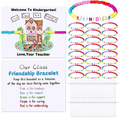 Armband met letterkralen — Inspireer dagelijkse vriendelijkheid