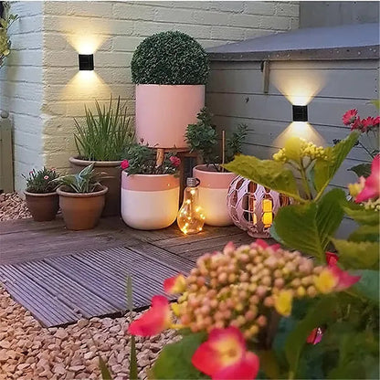 SolarGlow™ – Stijlvolle Buitenverlichting op Zonne-energie | 1+1 GRATIS