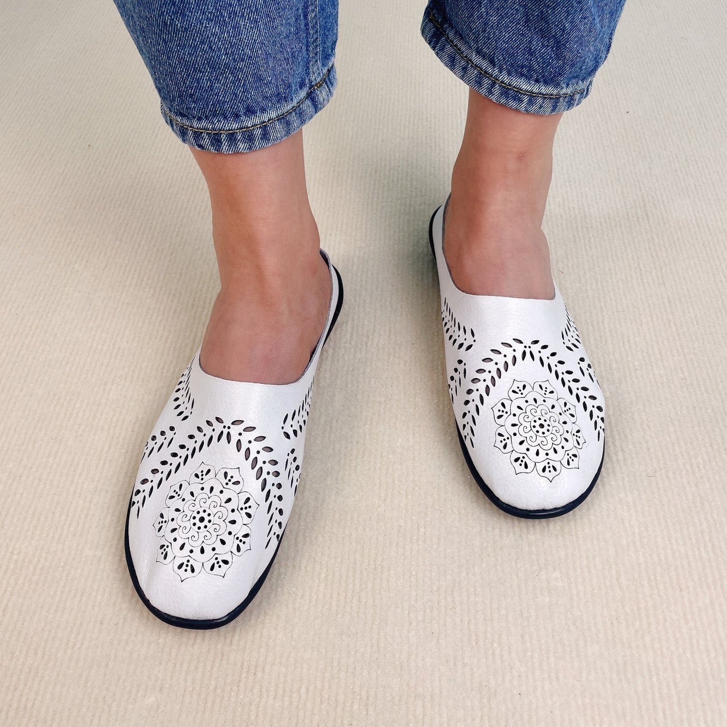Casual pantoffels met gaten in alle kleuren