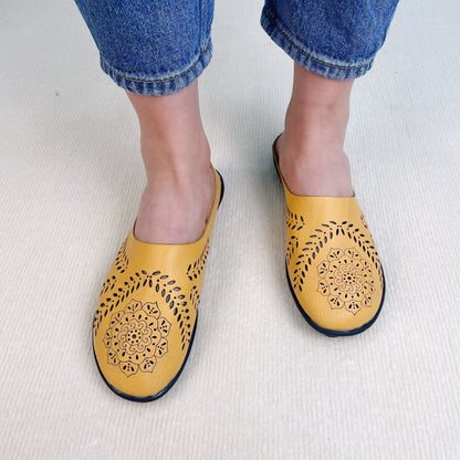 Casual pantoffels met gaten in alle kleuren