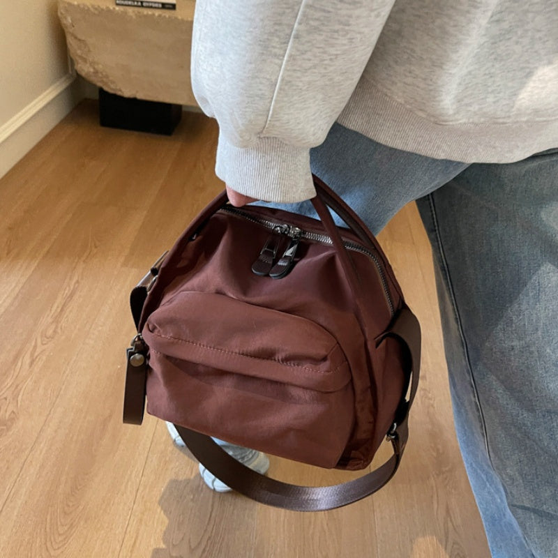 NylonEase – Lichtgewicht schoudertas voor dames