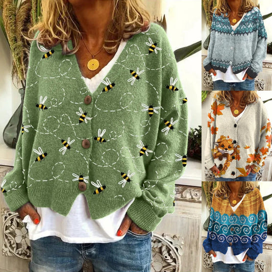 Knittella – Gebreid damesvest met print en knoopsluiting