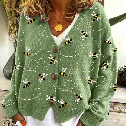 Knittella – Gebreid damesvest met print en knoopsluiting