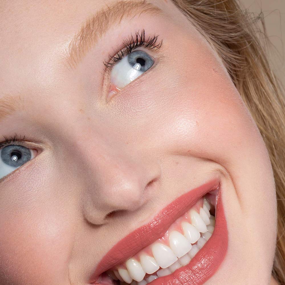 Laura – Mascara met strijkijzer | 1+1 GRATIS