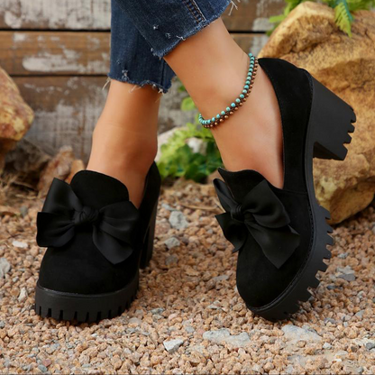 Carolyn – Dames loafers met strik en blokhak
