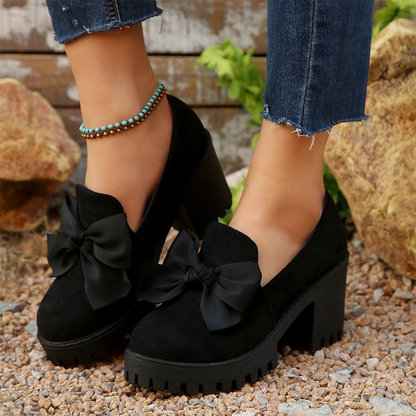 Carolyn – Dames loafers met strik en blokhak