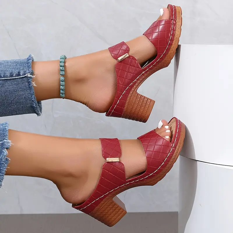 Comfortabele instapsandalen met hak