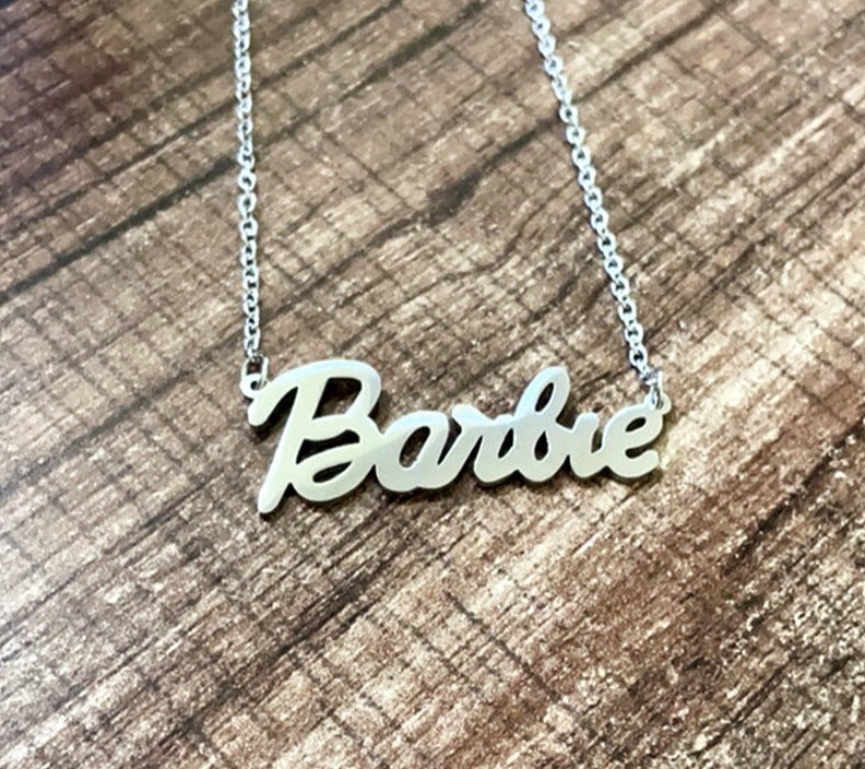 Mode Barbie Brief Ketting™ - Ontketen je innerlijke Barbie met de Modebrief Ketting!